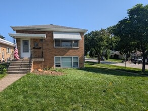 Building Photo - 300 Burlington Ave