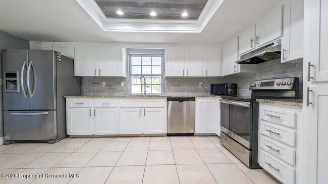 Building Photo - 122 Galiano Ct