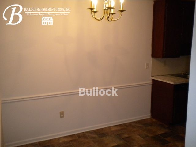 Foto del edificio - Lville: 2/2 Ranch Duplex