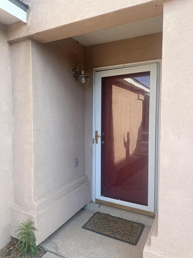 Foto del edificio - 9019 Starboard Rd NW