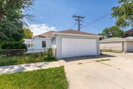 Building Photo - 3602 S 53rd Ave