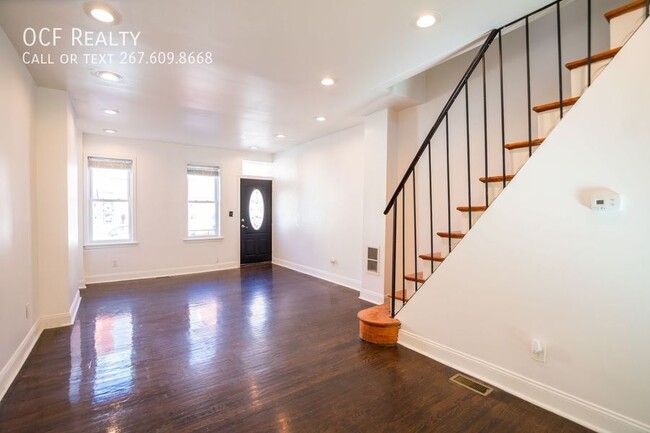 Building Photo - Beautiful Two Bed Olde Richmond Home