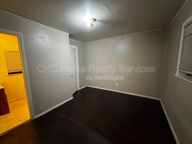Building Photo - 115 SW 23rd St