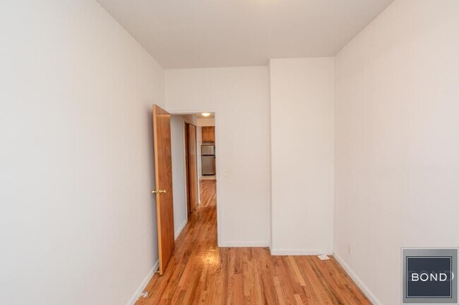 Foto del edificio - 240 Waverly Pl
