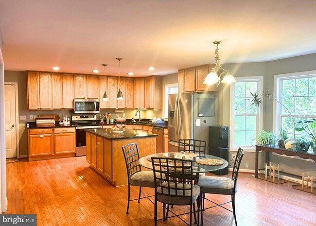 Foto del edificio - 12503 Toll House Rd