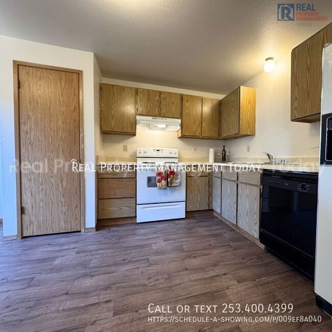 Building Photo - 9920 132nd St Ct E