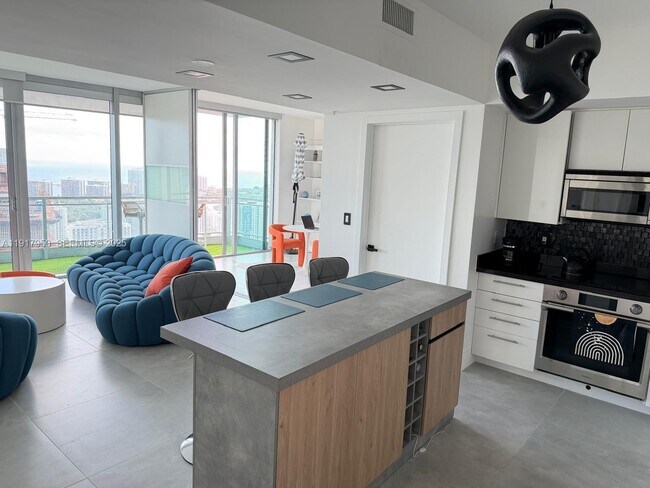 Foto del edificio - 92 SW 3rd St