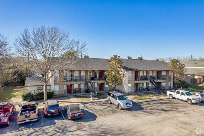 Building Photo - La Rue Condominiums