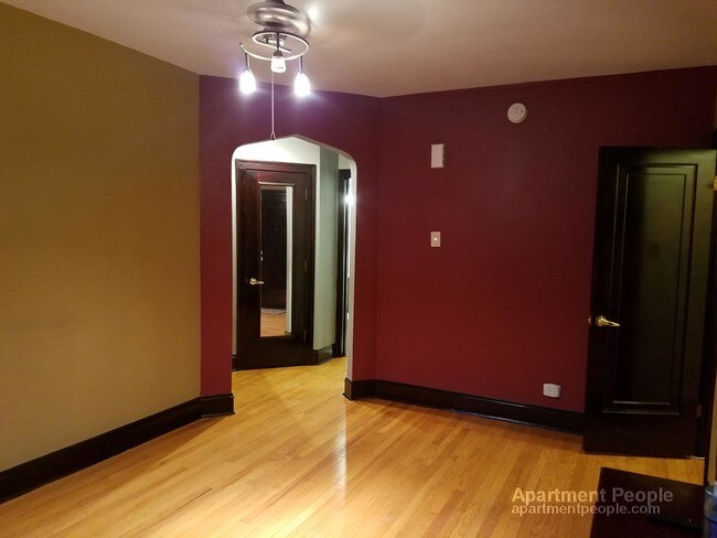 Foto del edificio - 3415 N Hamlin Ave