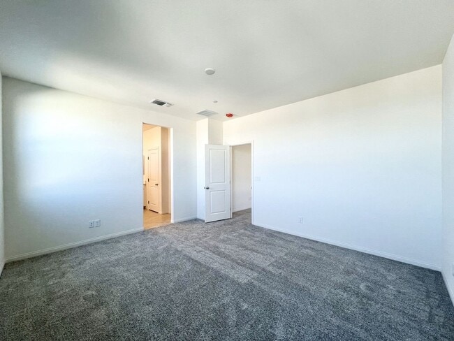 Building Photo - 1606 Rock Kestrel St