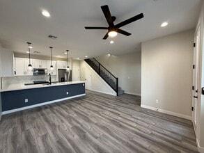 Building Photo - 1642 E Monte Vista Rd