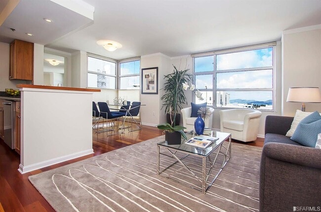 living room - 1800 Washington St