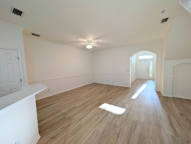 Foto del edificio - 4004 Crabtree Ave