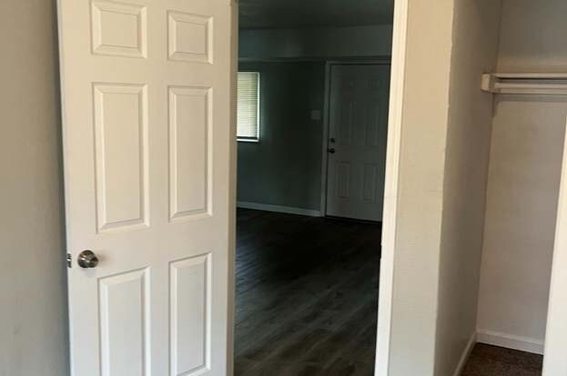 Building Photo - 332 Banff Cir