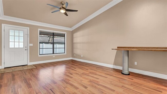 Building Photo - 1800 Poinsettia Ave