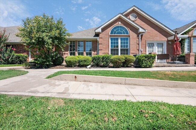 Foto del edificio - 2313 Ragland Rd