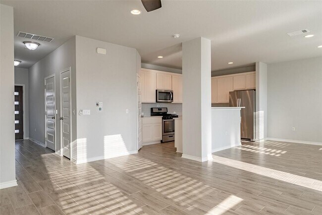 Building Photo - 13503 Lansdale Cove