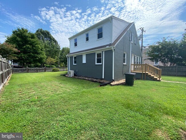 Foto del edificio - 1600 Caroline St