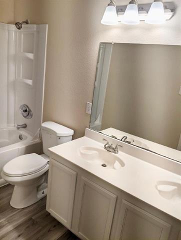 Foto del edificio - 2508 Lake Meadow Dr