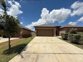 Building Photo - 2530-2532-2532 Pahmeyer Rd