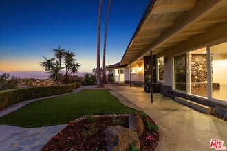 Building Photo - 15451 Longbow Dr