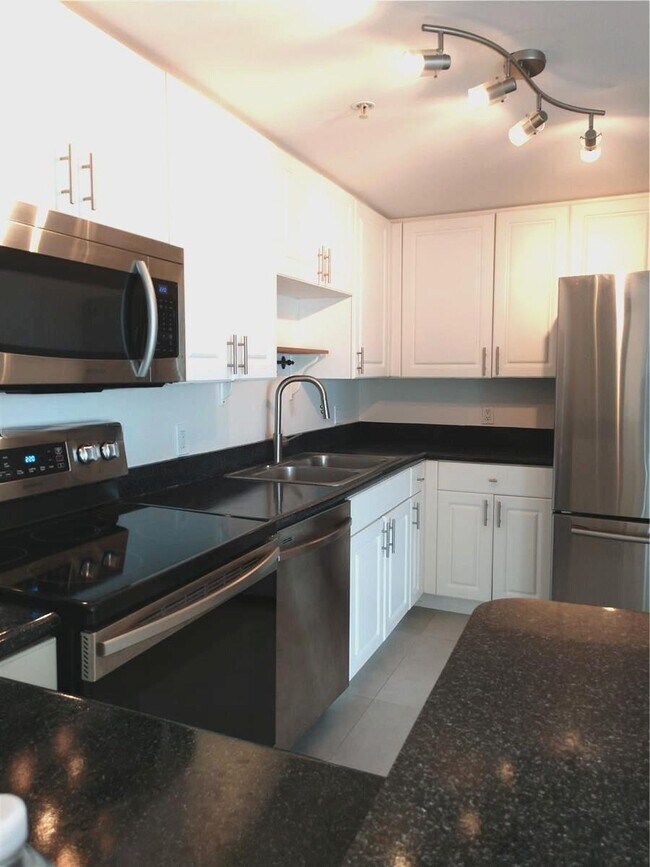 Foto del edificio - 1627 SW 37th Ave
