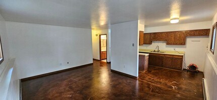 Building Photo - 729 Halbert St