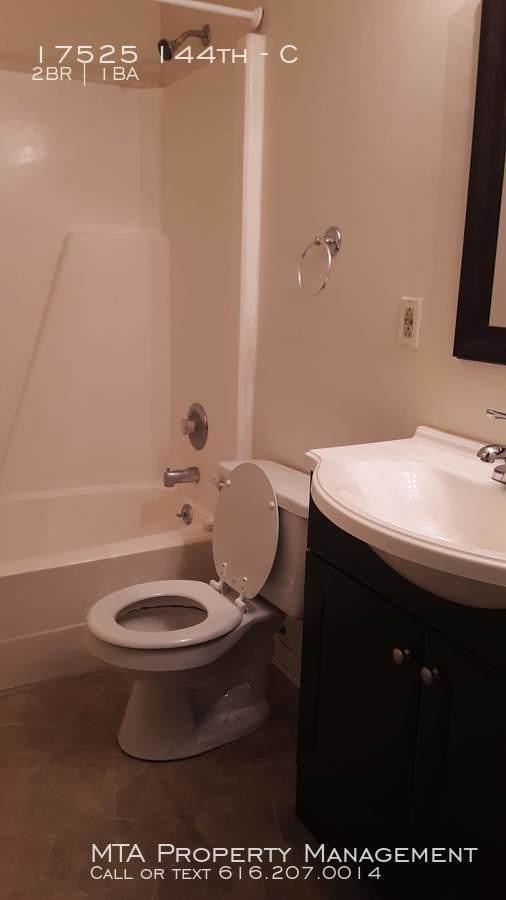 Building Photo - 2 bedroom in Spring Lake  49456