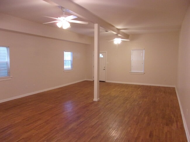 Photo - 4320 Banks St Apartment