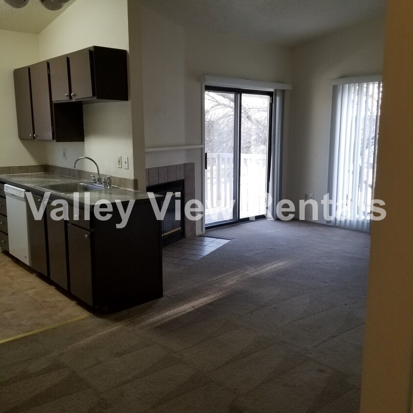 Primary Photo - 12515 E Mansfield Ave