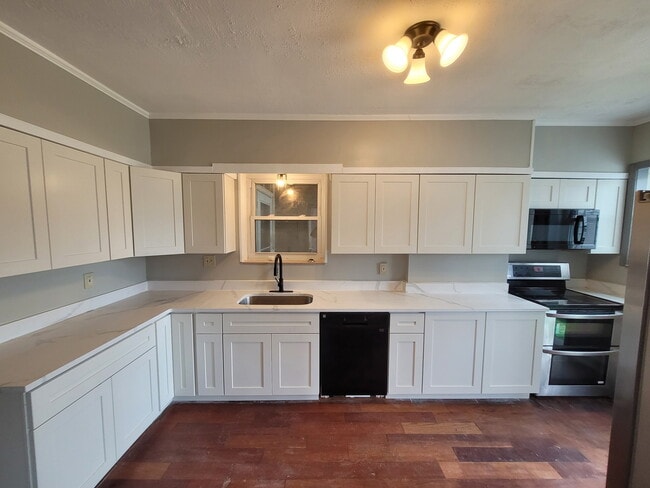 Building Photo - 4738 Friendship Ave