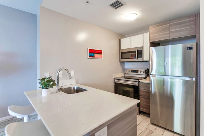 Building Photo - 481 NE 29th St