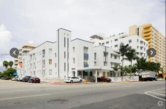 Building Photo - 3700 Collins Ave