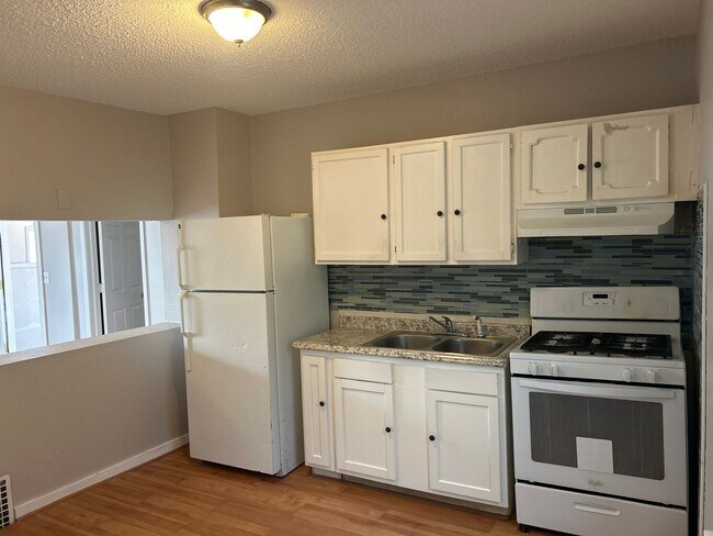 Building Photo - Great Single Family Home in S Mpls