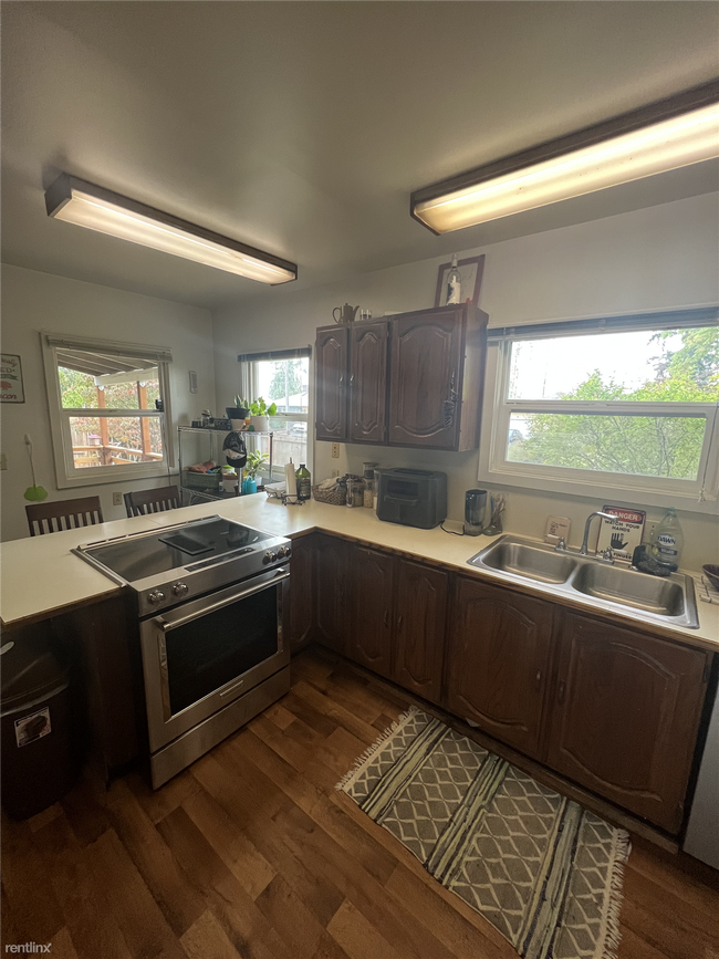 Foto del edificio - 3 br, 1 bath House - 3502 South Thompson A...