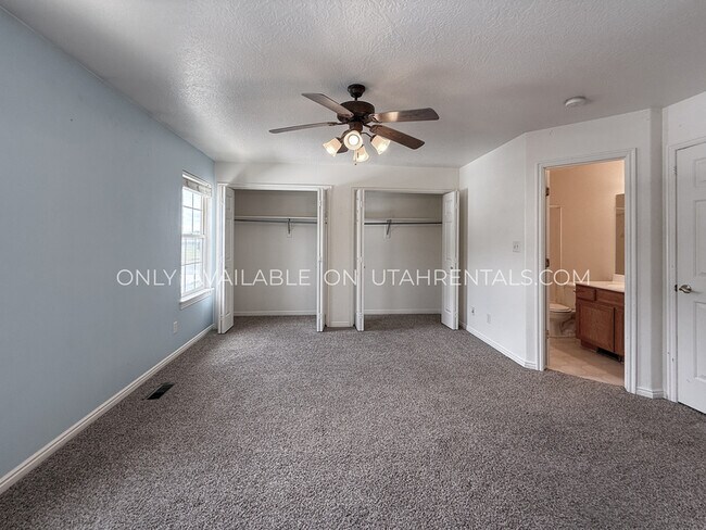 Building Photo - 223 E 900 S
