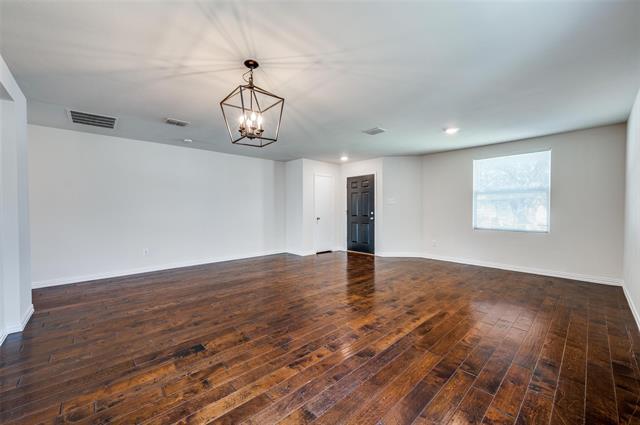 Foto del edificio - 13279 Cleburne Dr