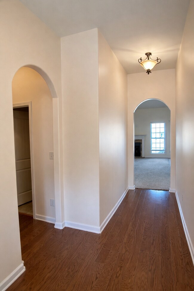 Foto del edificio - 3 bedroom 2 bath Gem in Hidden Springs Subdivision