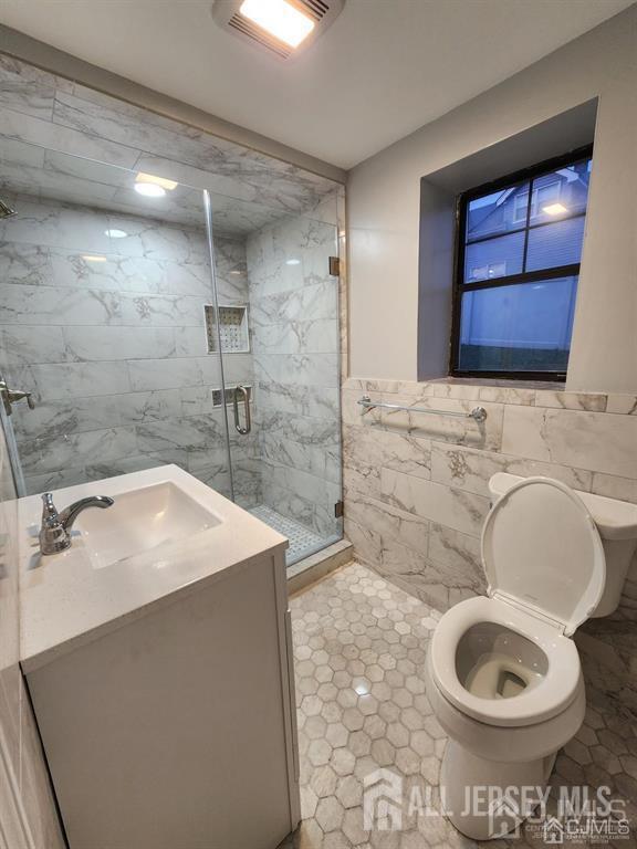 Foto del edificio - 24 Emmett Ave