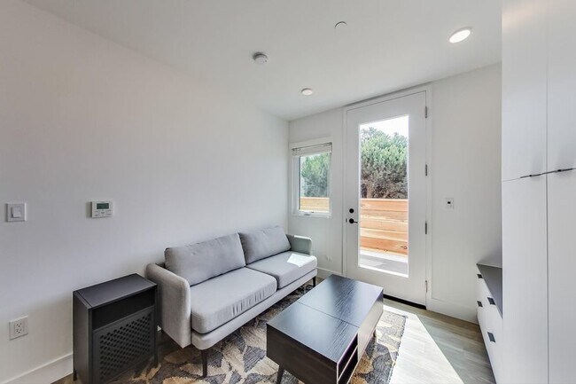 Building Photo - Artthaus Mandela: New Luxury Apartments! 4...