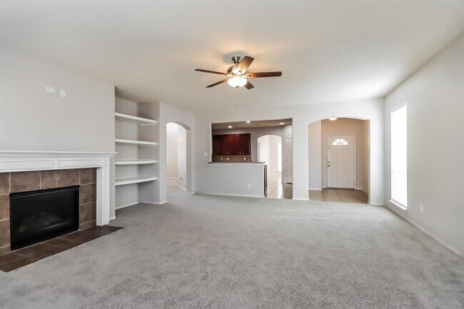 Foto del edificio - 4207 Old Arbor Way