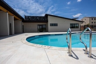 Pool - Overlook at Thornton