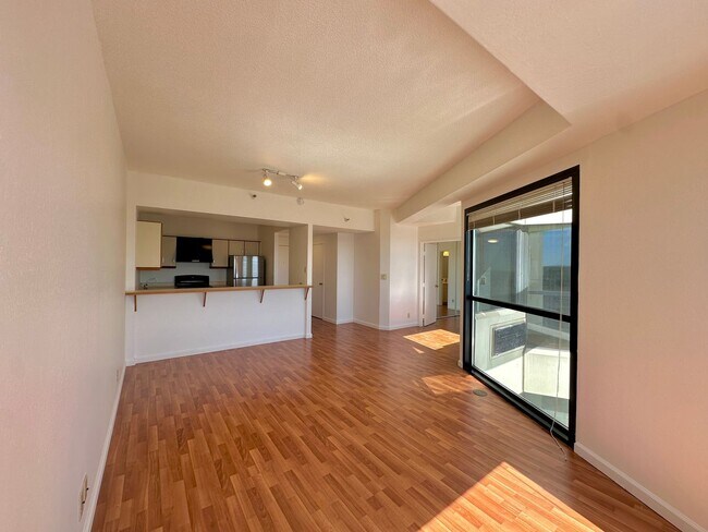 Foto del edificio - $500 OFF FIRST MONTH RENT - One Bedroom On...