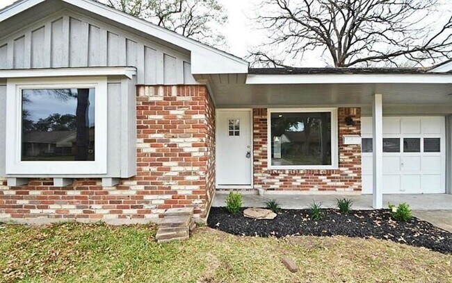 Building Photo - 1819 Crystal Ct