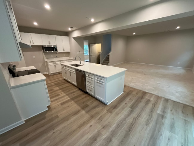 Building Photo - 4130 Mill View Dr