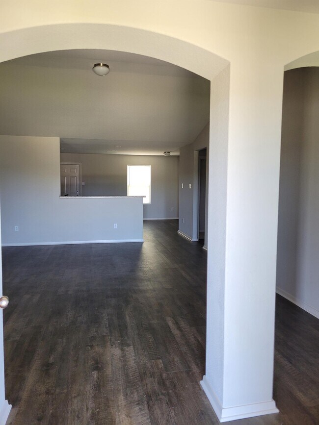 Foto del edificio - 27 Saunder Dr