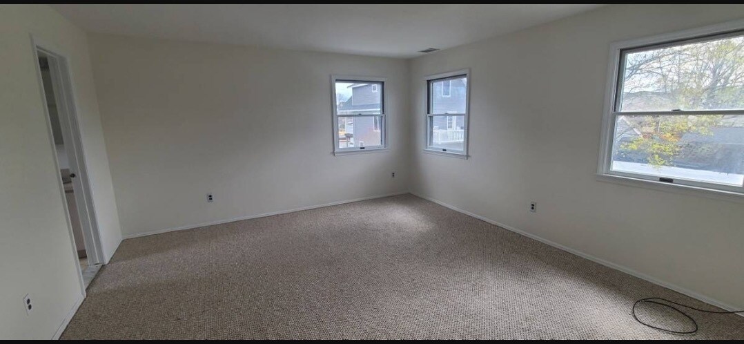 Primary Photo - 40 Buchanan Ave