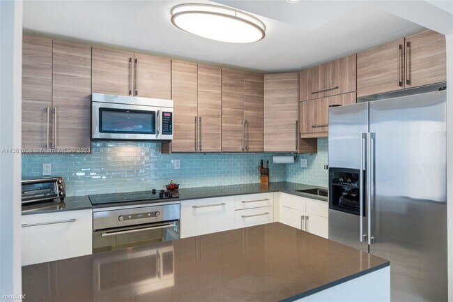 Building Photo - 2 br, 2 bath Condo - 1662 Lincoln Ct