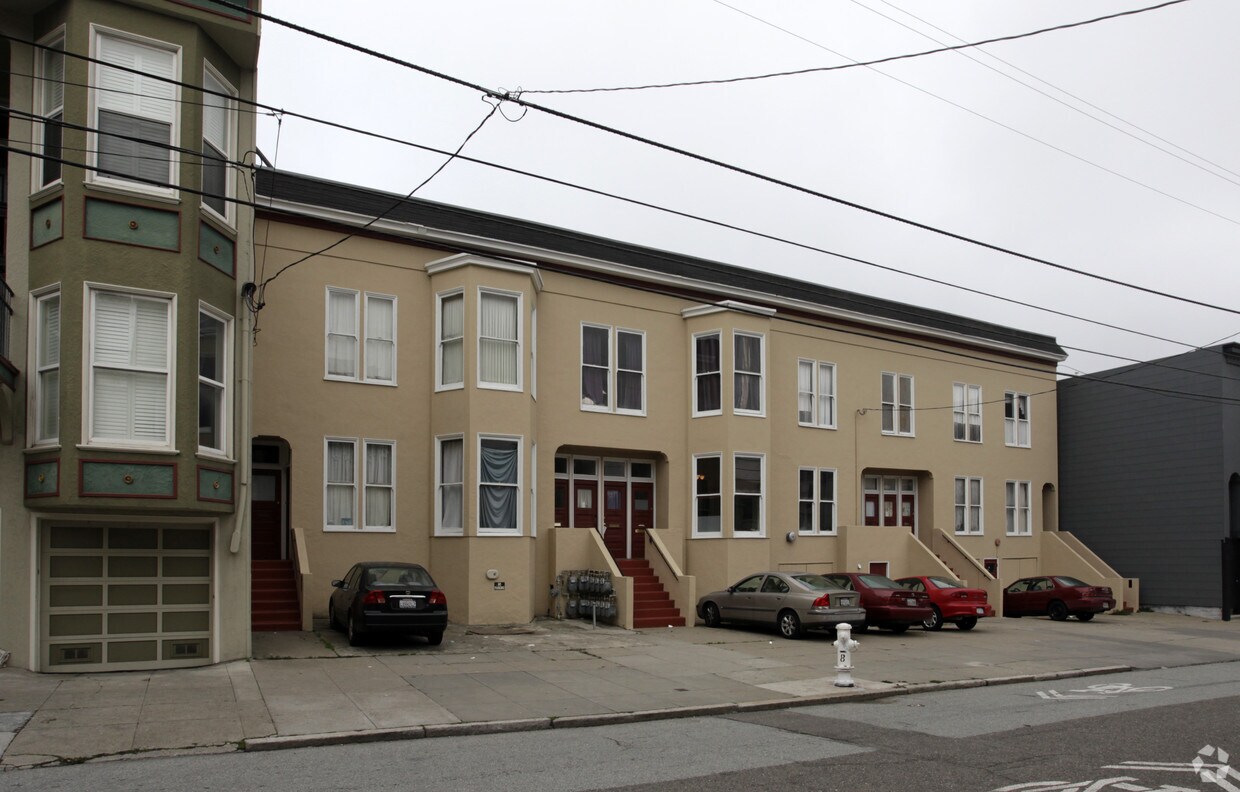 Primary Photo - 122-144 Tiffany Ave