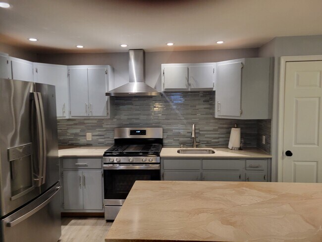 Cocina - 321 E Jefferson St